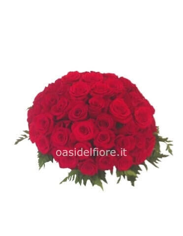 centrotavola di rose rosse