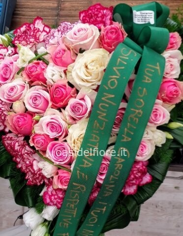 cuore di rose e garofani